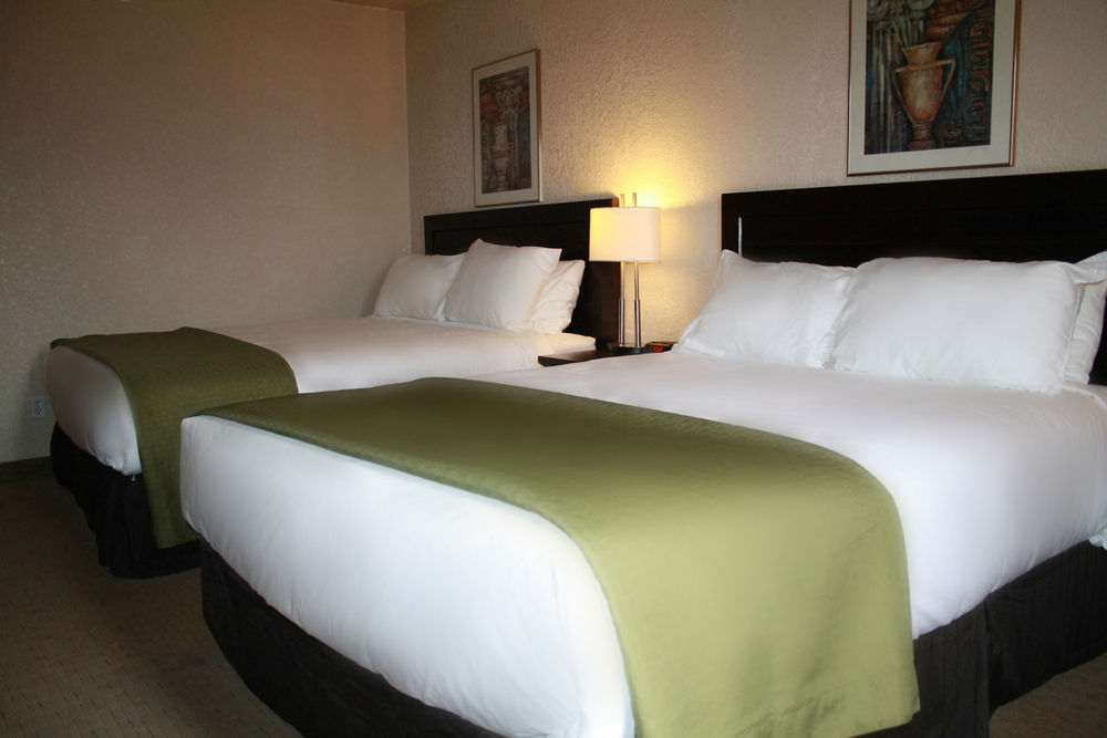 Homestay Express Airdrie Exterior foto